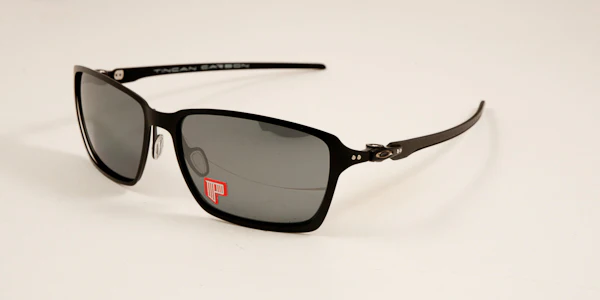 Oakley OO6017