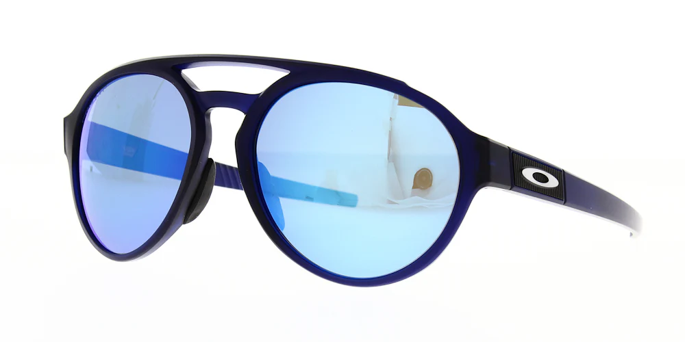 Oakley OO9421 - Image 4