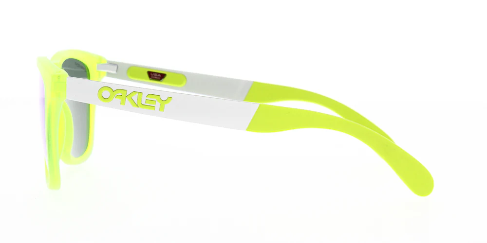 Oakley OO9428 - Image 32